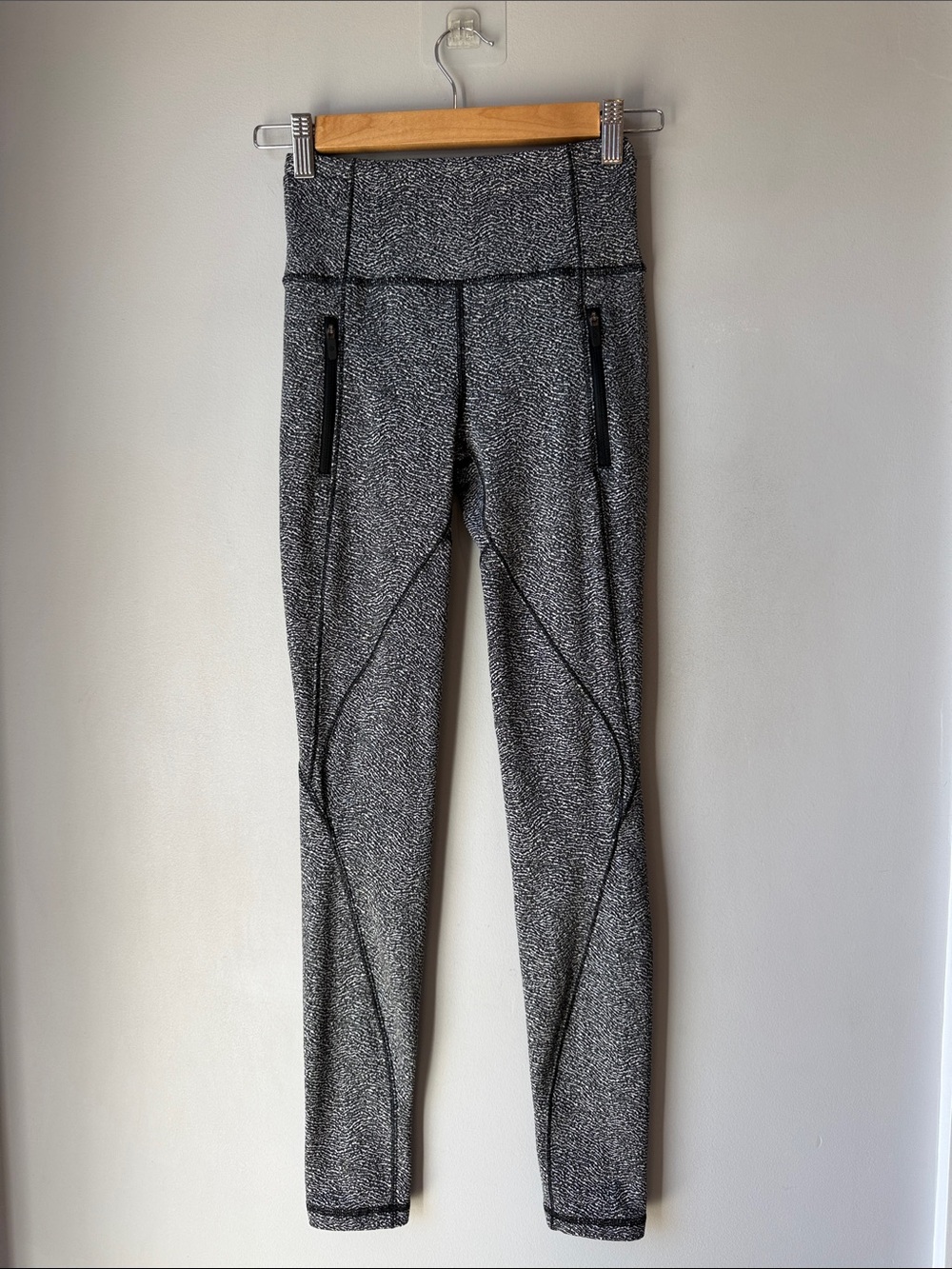 Lululemon Run It Out Tight Legging Ripple Jacquard